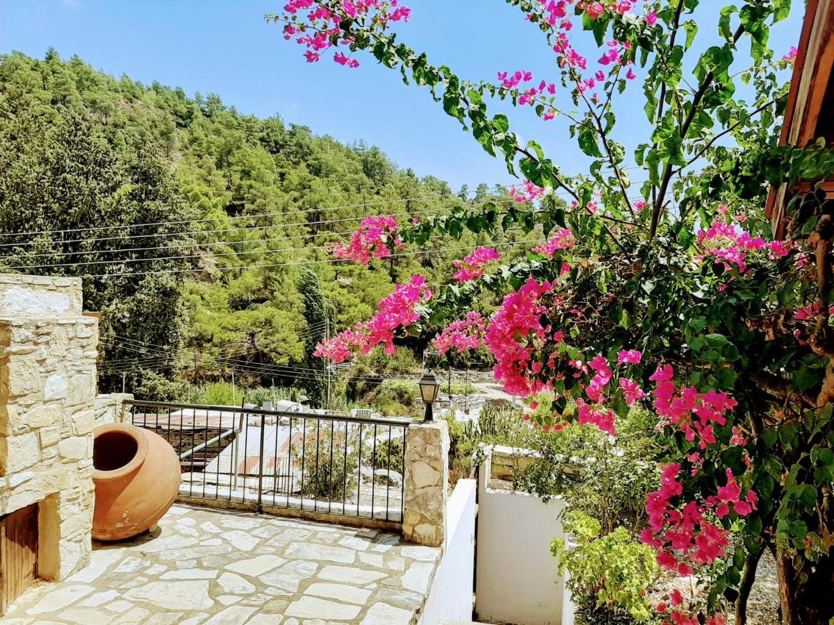Blue Cottage Apsiou Exterior foto