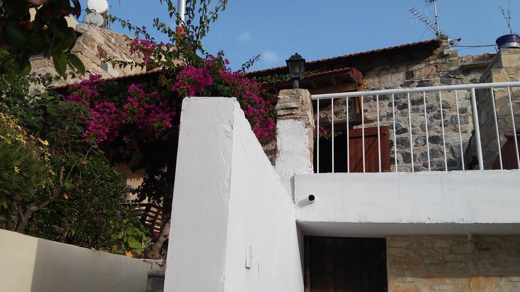 Blue Cottage Apsiou Exterior foto