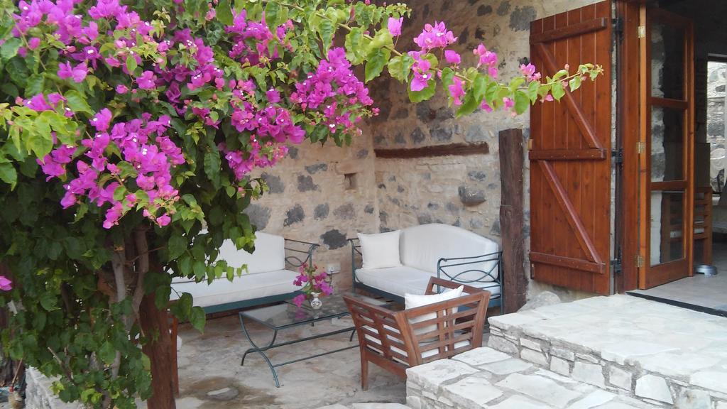 Blue Cottage Apsiou Exterior foto